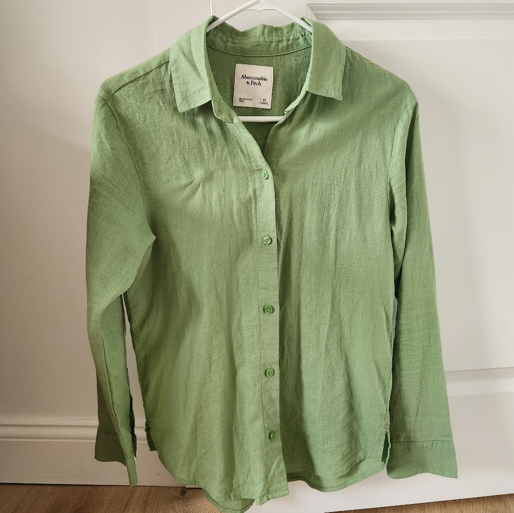 Abercrombie & Fitch green button down